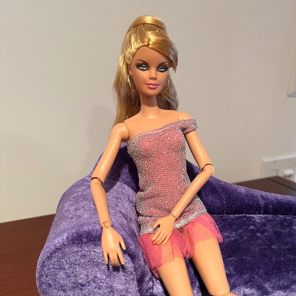 Barbie Doll 2008 Top Model Resort Barbie - Picture 6 of 8